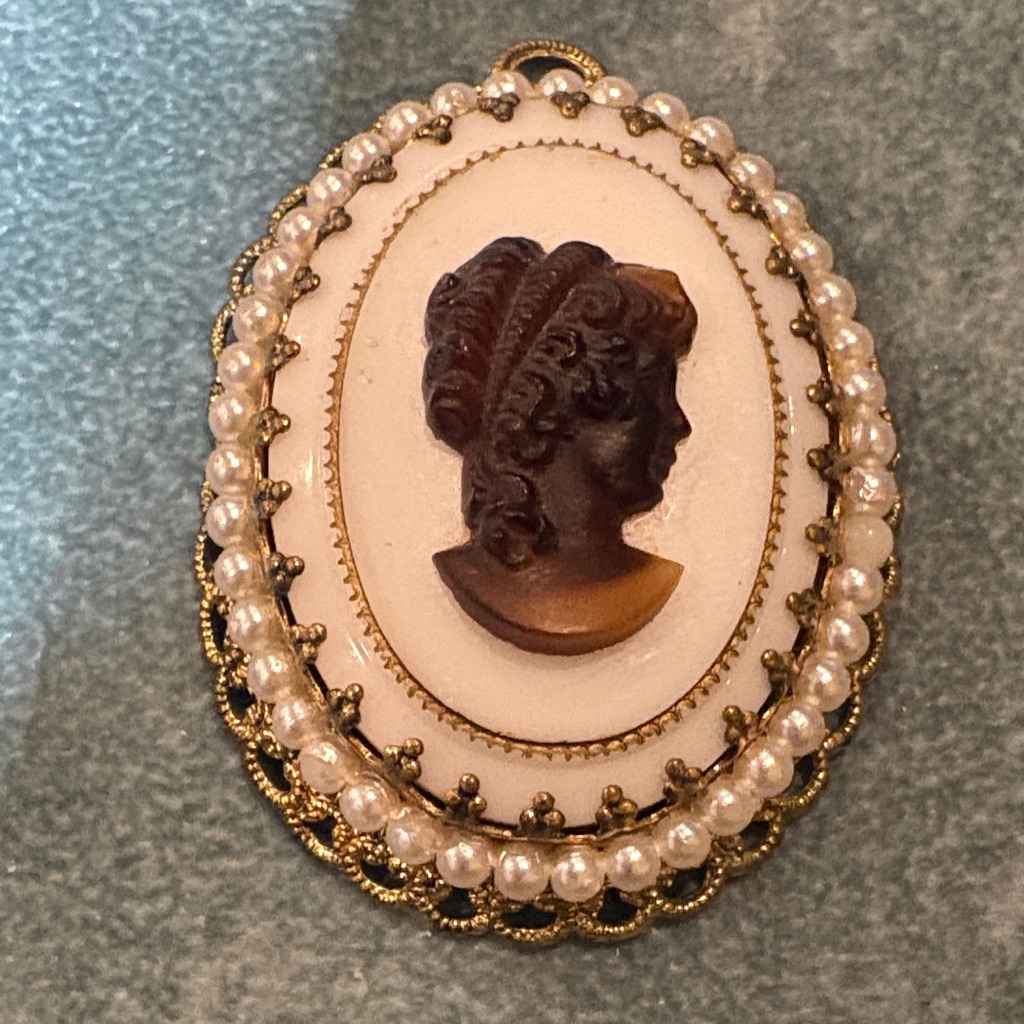 Elegant Cameo Brooch With Pearls